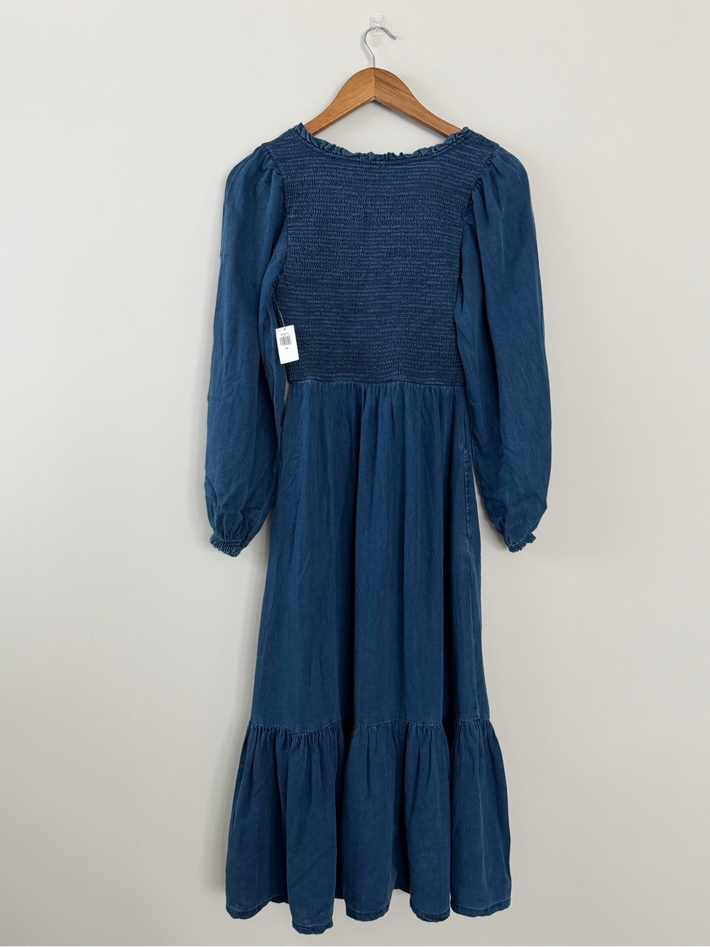 Old Navy Lyocell Chambray Smocked Midi Dress Tiered Hem XS NWT - Picture 6 of 12